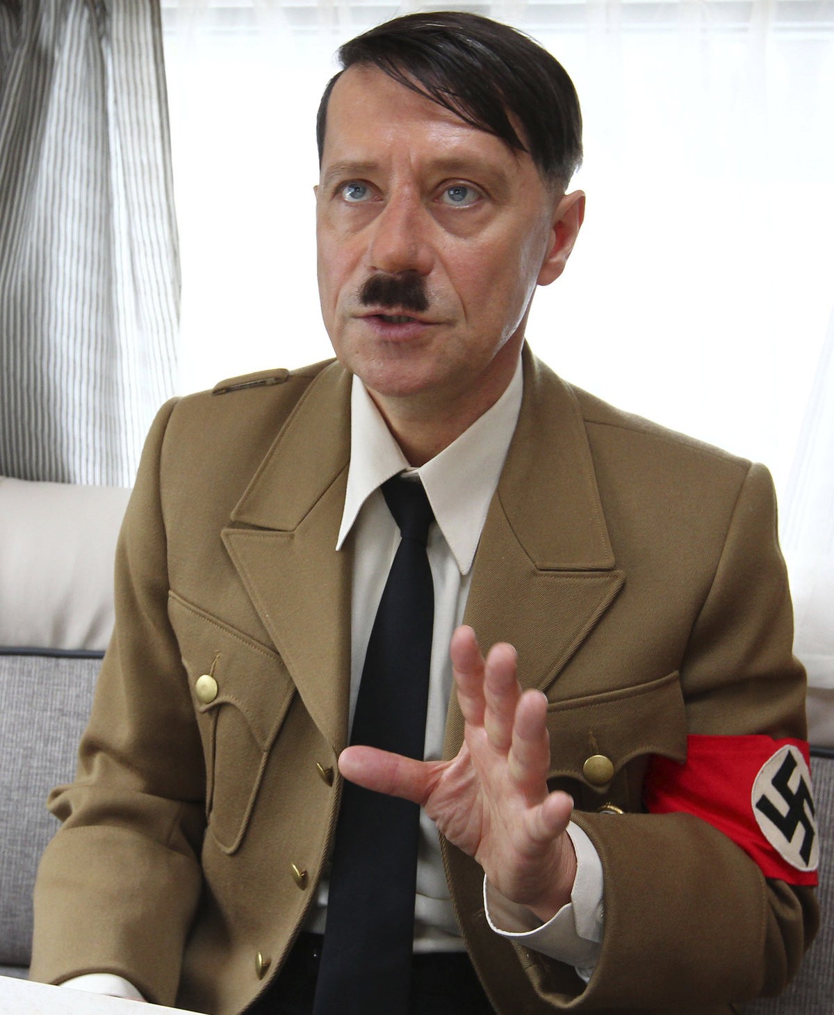 Pavel Kříž ako Hitler